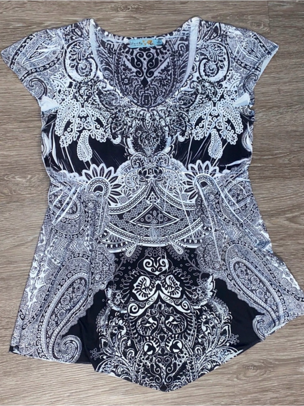 Unity World Wear Black & White Paisley Short Sleeve embellished top..